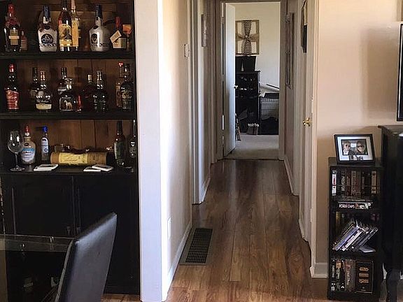 5th image of 1158 Trent Blvd