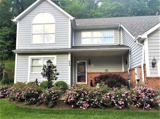 325 S Pointe Dr, Charleston, WV 25314