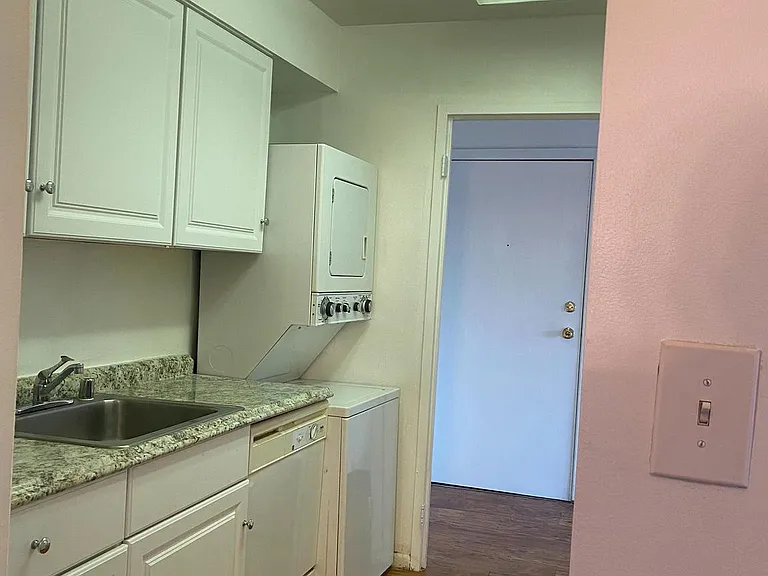 6998 Hanover Pkwy #3 — Photo 7