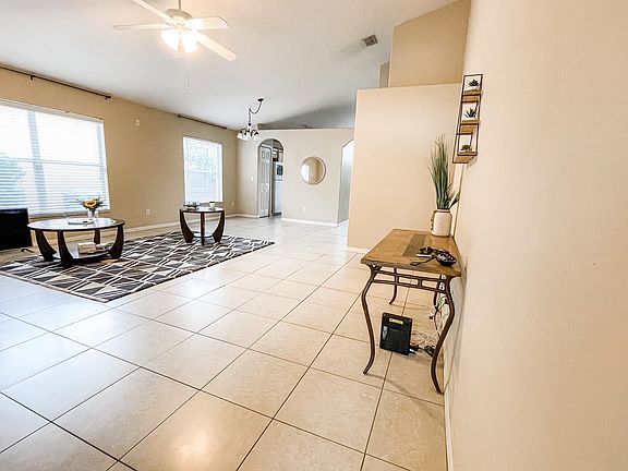 3rd image of 14528 Lisalynne Ct