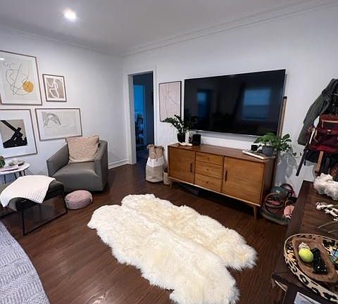 4th image of 8952 Burton Way