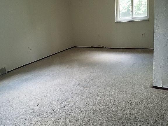 4th image of 1291 Bethel Green Dr