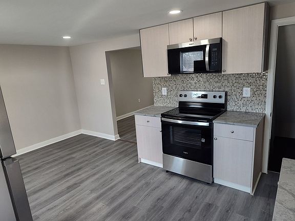 5th image of 20 E Monument Ave APT 3