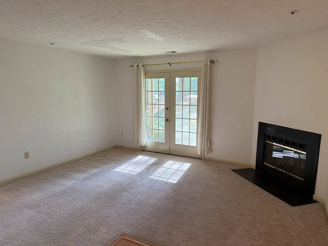 4704 Dorsey Hall Dr — Photo 2