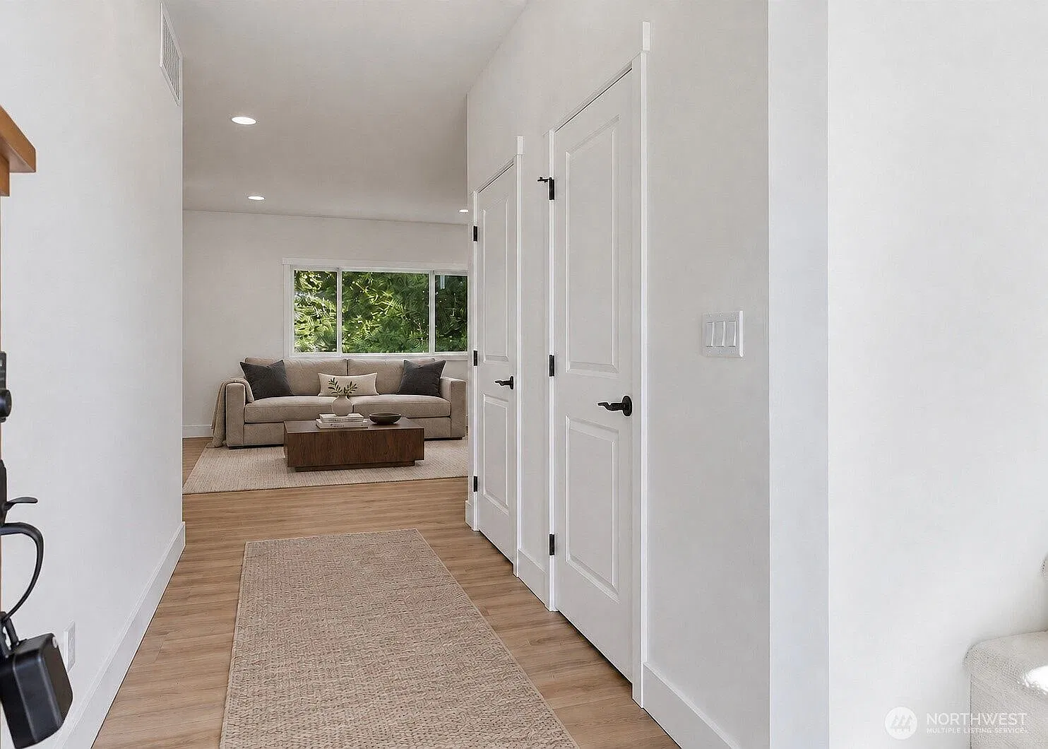 3 bed, 2.5 bath, 1882 sqft, $3,195 — Photo 1