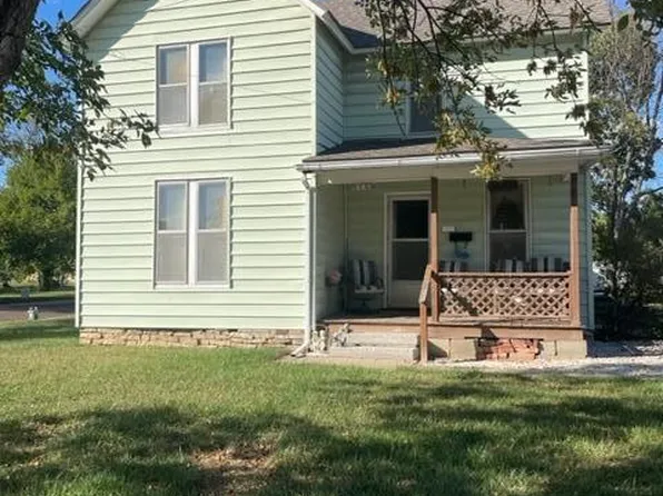 304 E Lincoln St, Iola, KS 66749