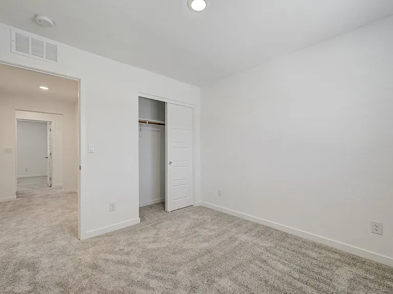 10772 Paget Ct — Photo 27