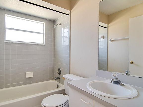 5th image of 2522 Abbey Ave #4