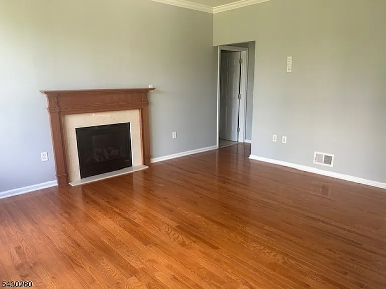 305 Winding Hill Dr — Photo 8