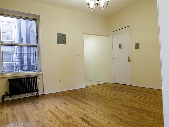 4th image of 709 Dekalb Ave APT 3