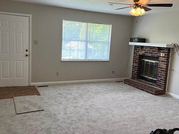 3rd image of 1608 Silver Birch Ct