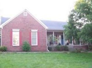 502 Navaho Rd, Shelbyville, KY 40065