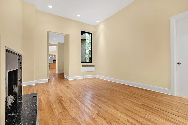 Rented by Compass | media 16