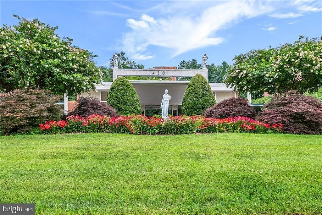 2 bed, 1.5 bath, 1140 sqft, $3,110 — Photo 1