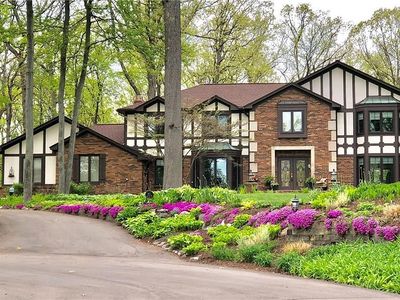 3972 Laplaya Ln, Orchard Lake, MI, 48324