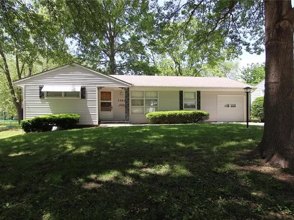 5302 Flint St, Shawnee, KS 66203