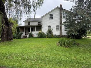 6054 Crosby Rd, Lockport, NY 14094