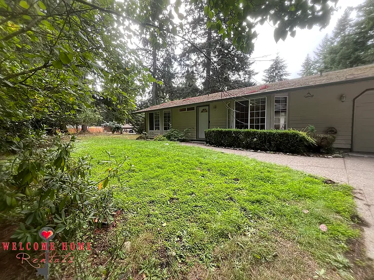 17819 Upland Dr SE — Photo 1