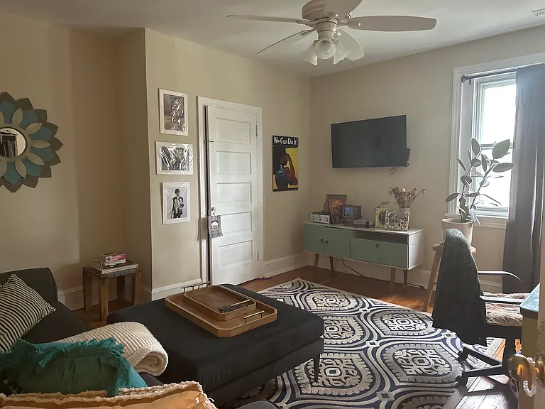 6668 Lincoln Dr — Photo 3