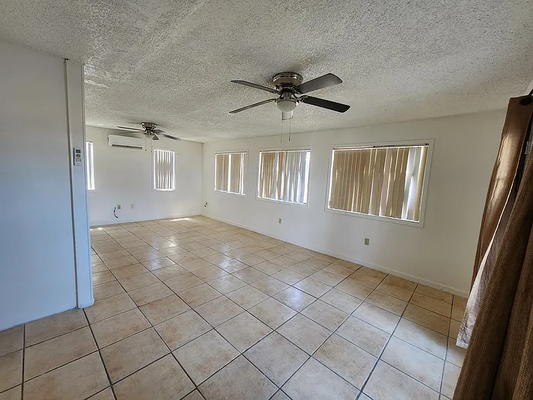 21251 Conklin Blvd — Photo 11