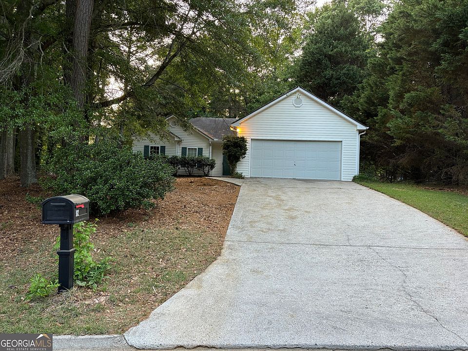 1st image of 882 Whispering Way