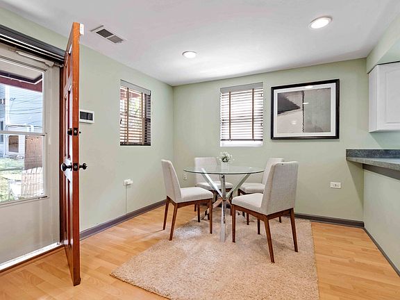 5th image of 3236 N Leavitt St #3CH