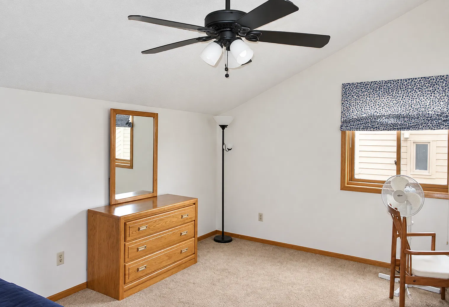 3 bed, 2.5 bath, 2300 sqft, $3,900 — Photo 4