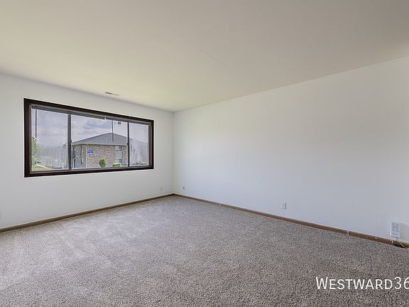 5th image of 915 Spiros Ct #206