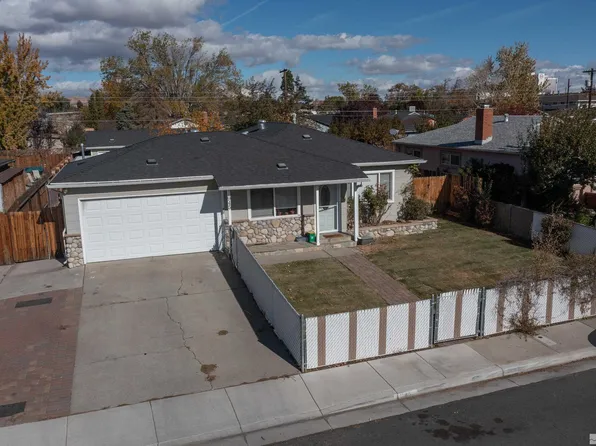 945 Brentwood Dr, Reno, NV 89502