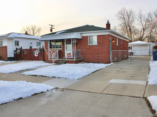 1368 Wilson Ave, Lincoln Park, MI 48146