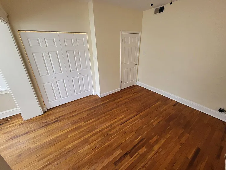 Front bed