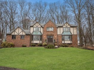 6 Harmony Ct, Long Valley, NJ