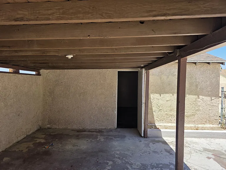 101 W Desert View Dr — Photo 8