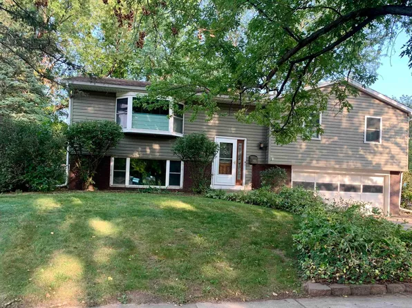 602 Catalina Ave, Vermillion, SD 57069