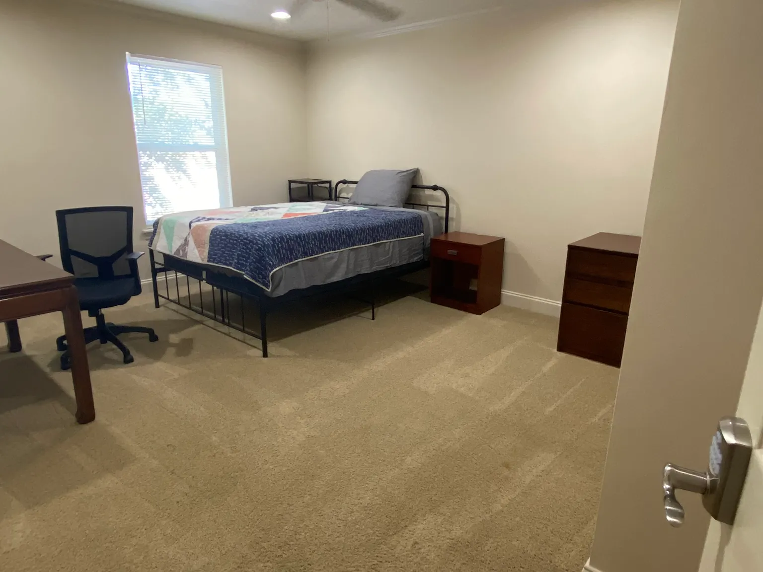 2 bed, 995 sqft, $1,600 — Photo 3