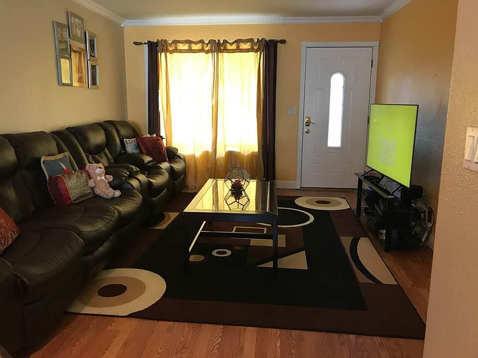 2nd image of 395 Cedro St