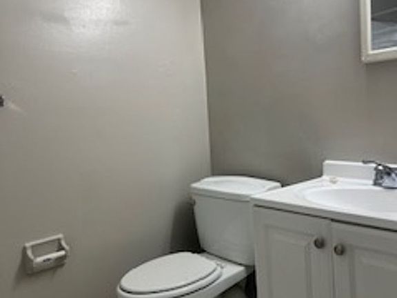 3rd image of 5306-5308 Hamilton Ave #5308-2C