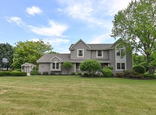 W279N7246 Millpond Way, Hartland, WI 53029
