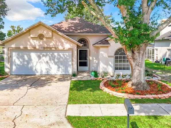 5909 Estes Ln, Wesley Chapel, FL 33545