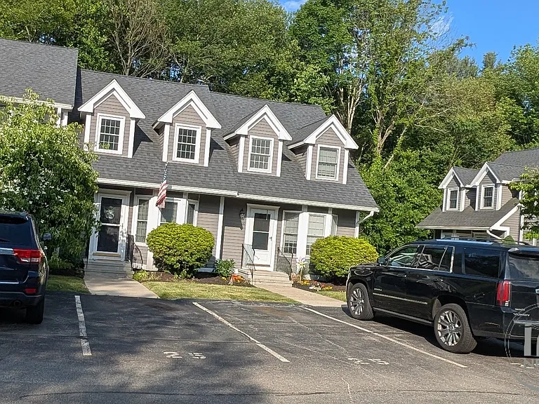 19 Country Village Way — Photo 10