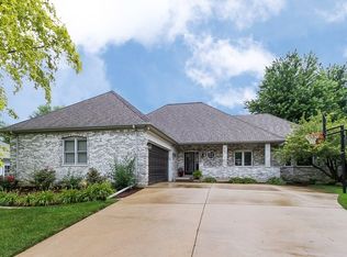 924 Jennifer Dr, Batavia, IL 60510