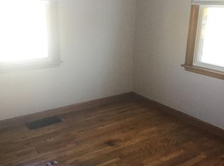 7502 Pleasant Valley Rd, Liberty, MO 64068