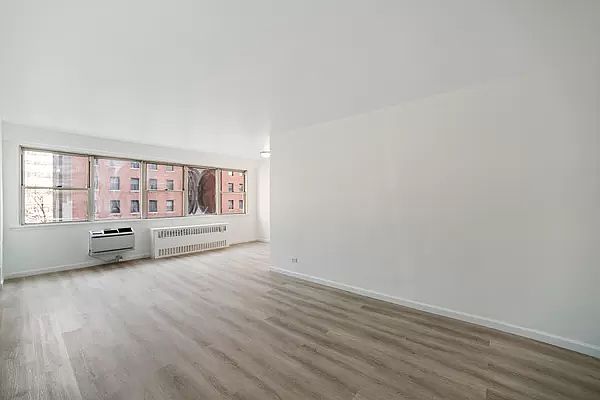 1st image of 430 W 34th St APT 6F