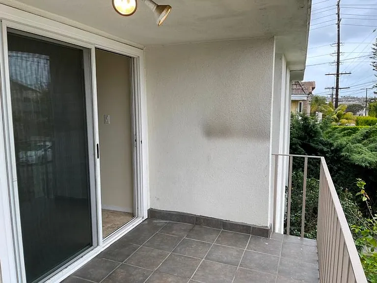 2104 Huntington Ln #C — Photo 16