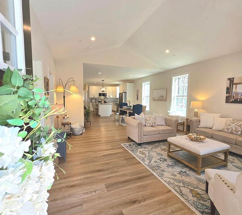 1st image of 104 Cecil Rd