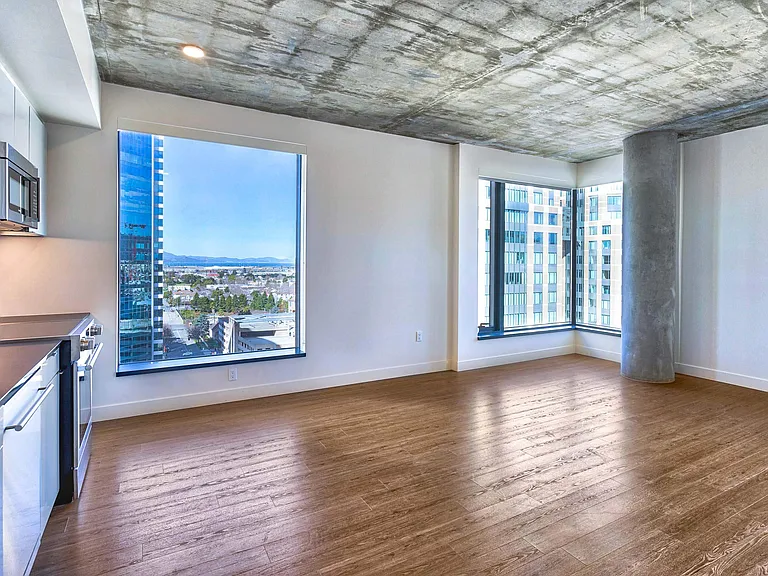 Eleven Fifty Clay Street — Photo 16