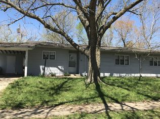 6621 SW Shadyvale Ln, Topeka, KS 66619