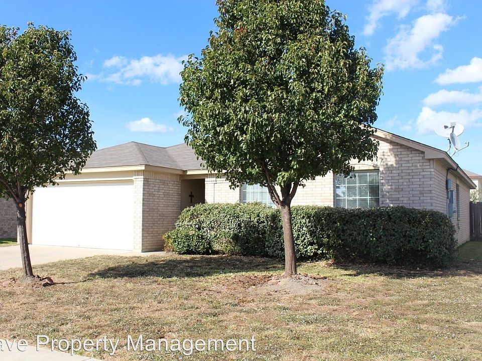 1st image of 4905 Golden Gate Dr