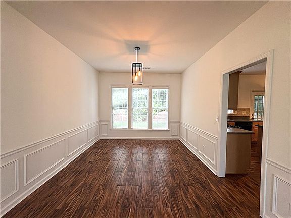 4th image of 195 Gaines Oak Way