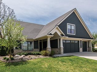 2518 Fox Valley Dr SW, Rochester, MN 55902